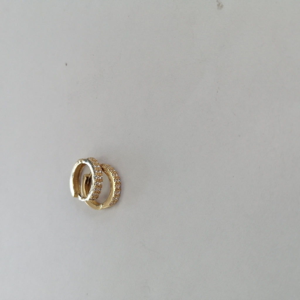 ARETES HUGGIES C CIRCONIA 14K 1.7 GR (NUEVO)