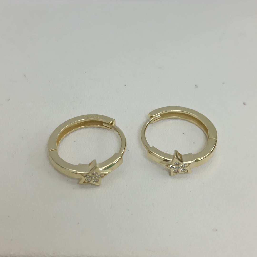 ARETES TEJIDO HUGGIES CON ESTRELLA CON CIRCONIAS 14K 2.4 GR (NUEVO)