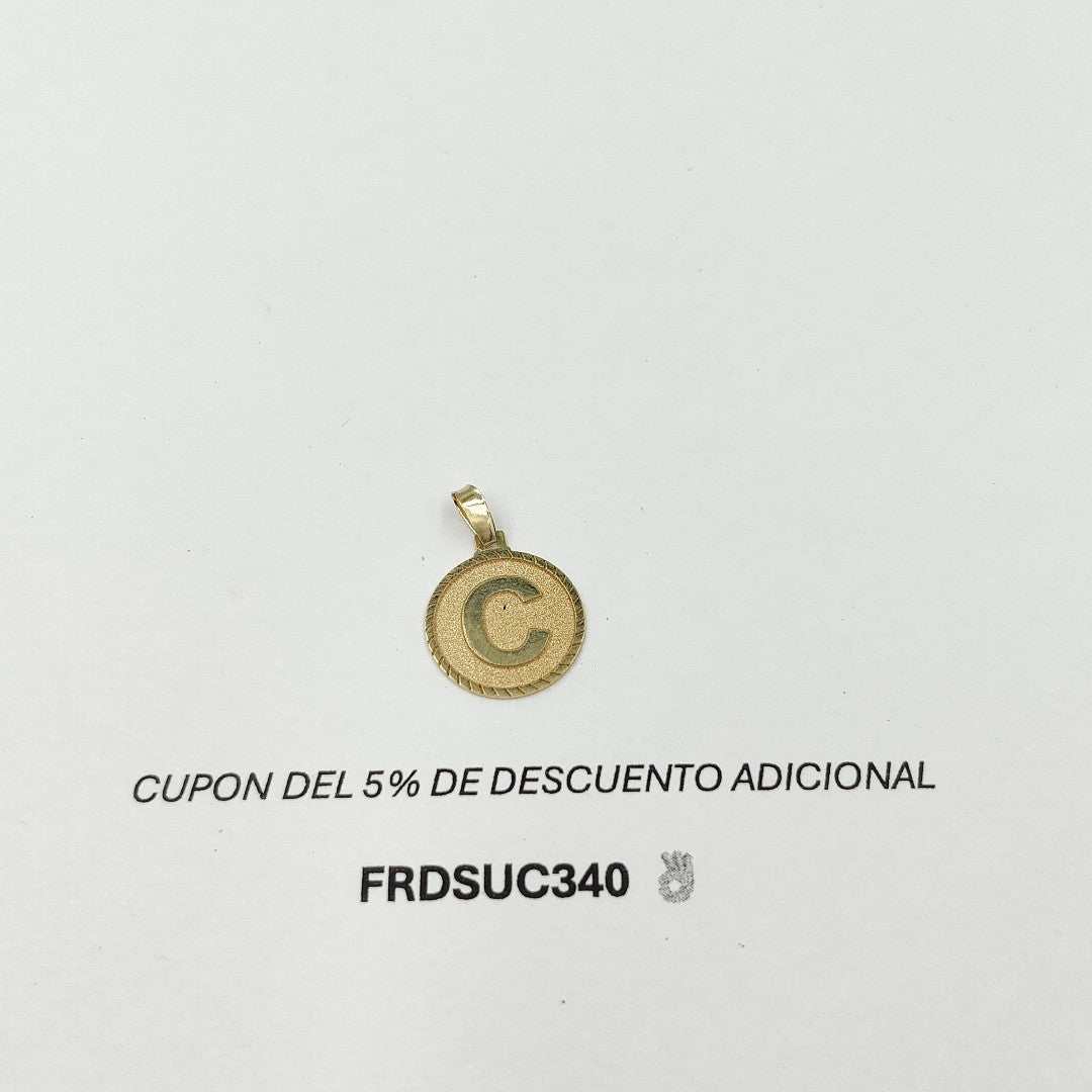 DIJE INICIAL C 14K 1.2 GR DLO 06 C (NUEVO)