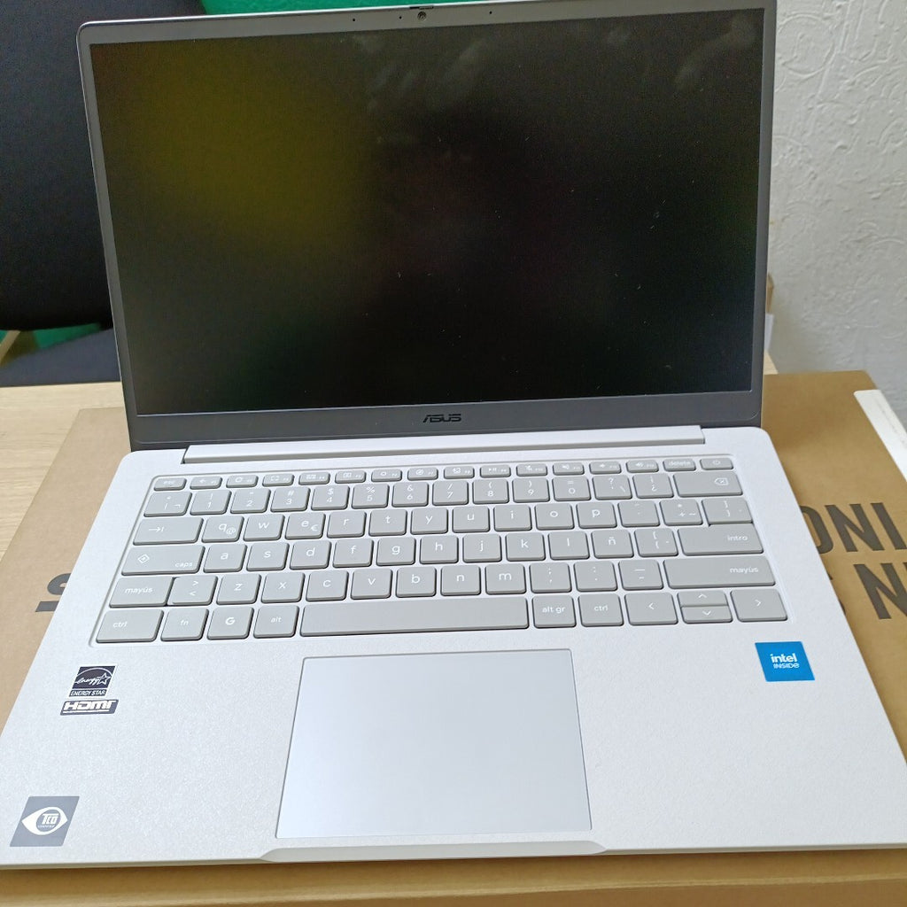 LAPTOP ASUS CROMEBOOK CX1405CTA C8G128-C1 (2025) 128 GB 8 GB RAM (SEMINUEVO)