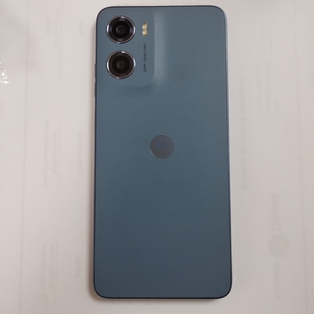 CELULAR MOTOROLA MOTO E15 XT2523-8 (2024) 64 GB 2 GB RAM (SEMINUEVO)
