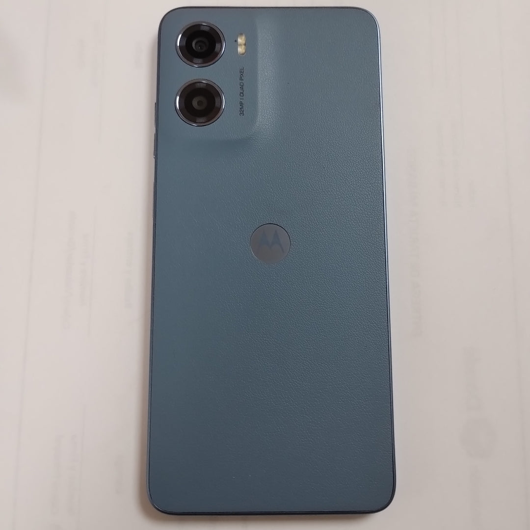 CELULAR MOTOROLA MOTO E15 XT2523-8 (2024) 64 GB 2 GB RAM (SEMINUEVO)