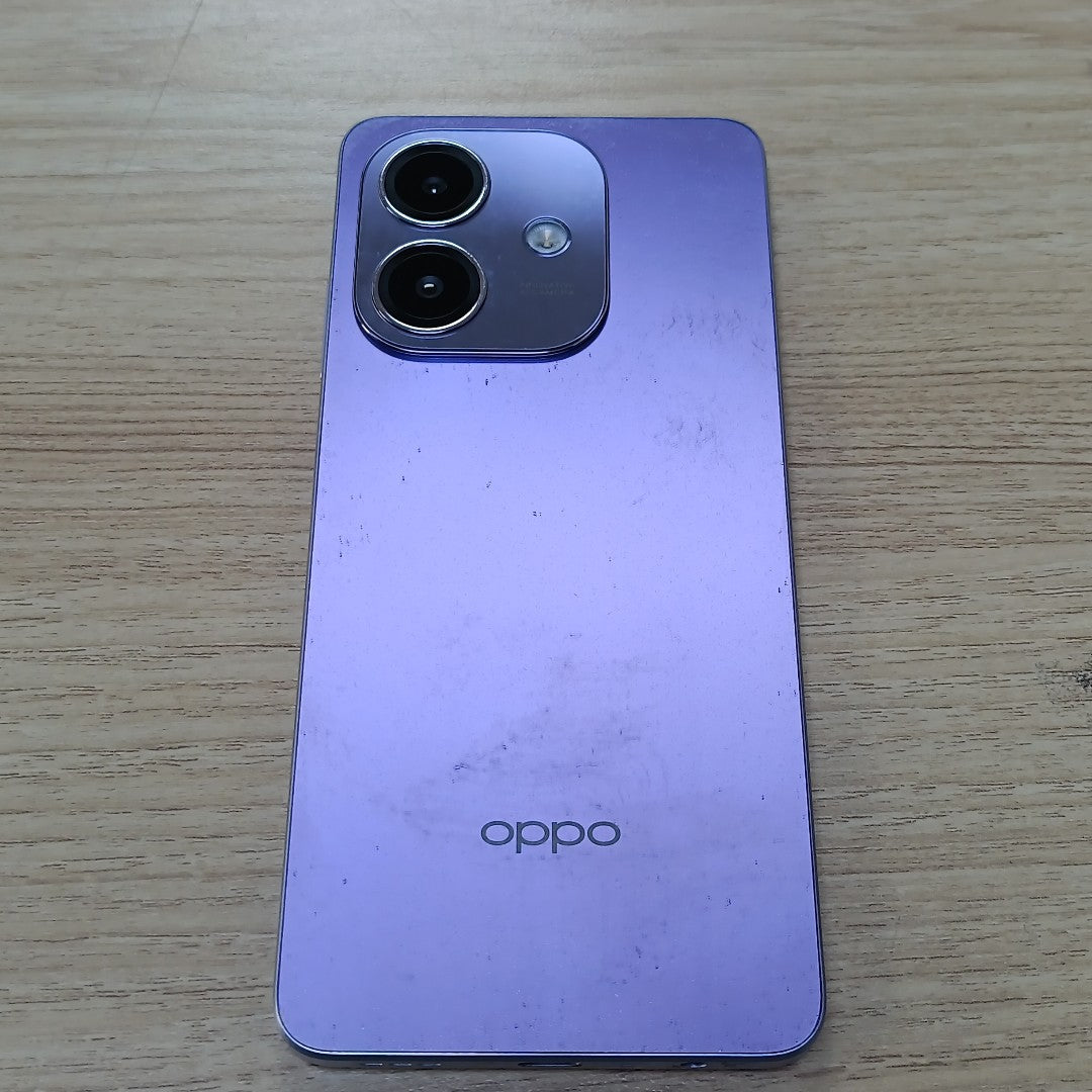 CELULAR OPPO A40 CPH2669 (2024) 256 GB 4 GB RAM (SEMINUEVO)
