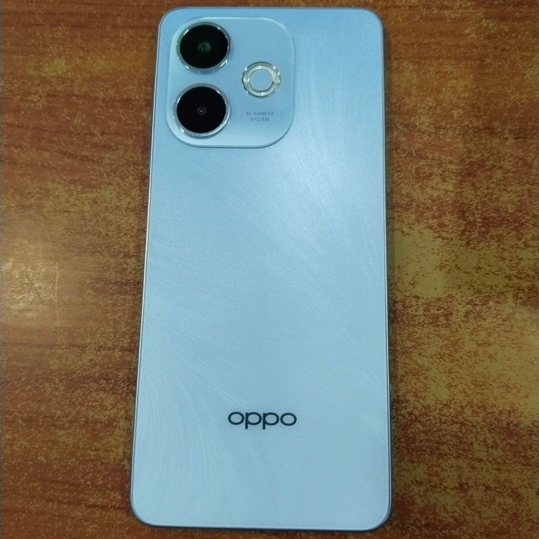CELULAR OPPO A5 PRO CPH2711 (2025) 256 GB 8 GB RAM (SEMINUEVO)