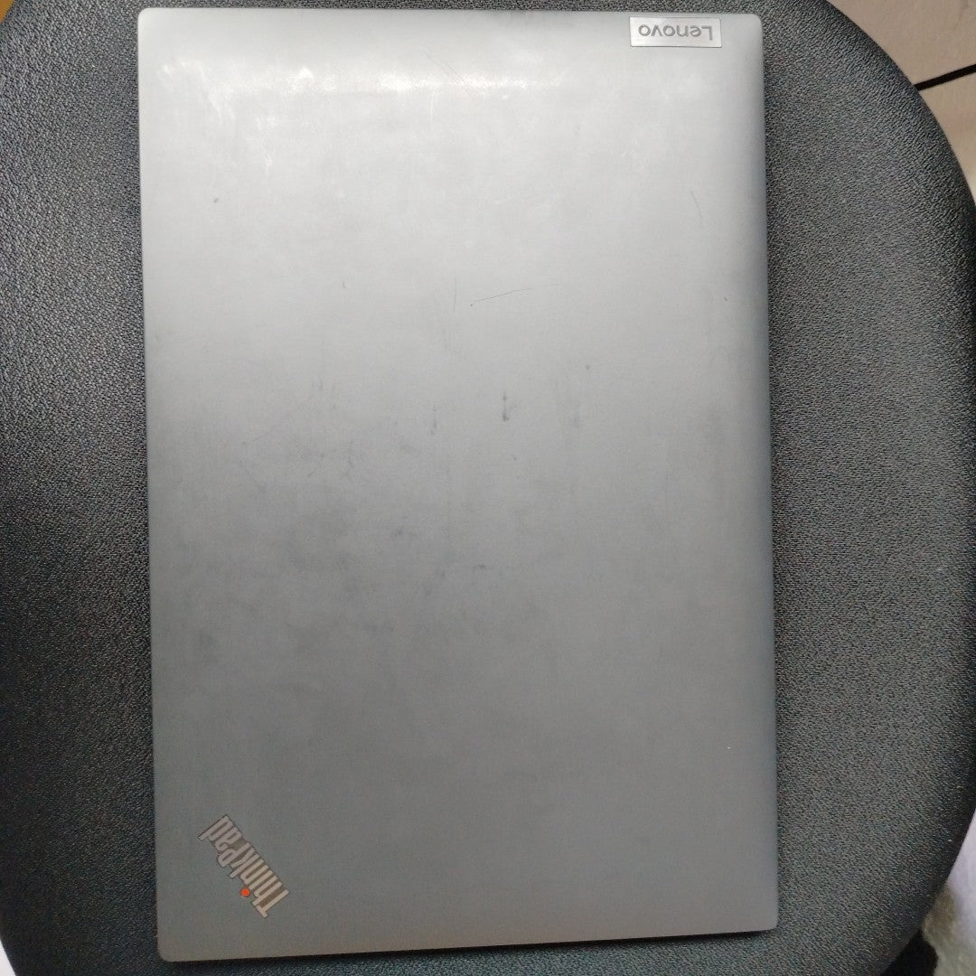 LAPTOP LENOVO THINKPAD E14 GEN 4 (2023) 512 GB SSD 8 GB RAM (SEMINUEVO)
