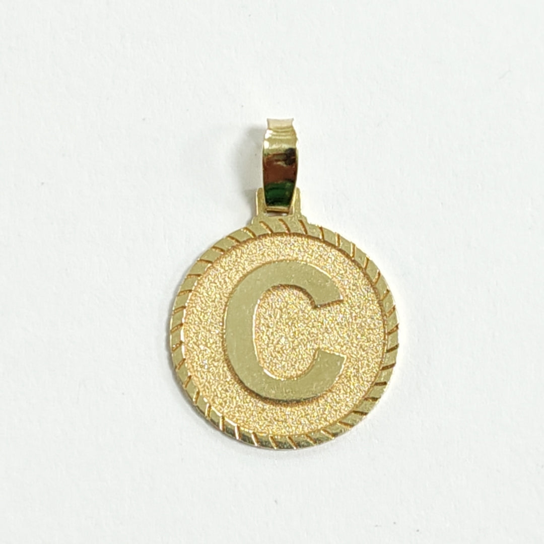 DIJE INICIAL C 14K 1.3 GR DLO 06 C (NUEVO)