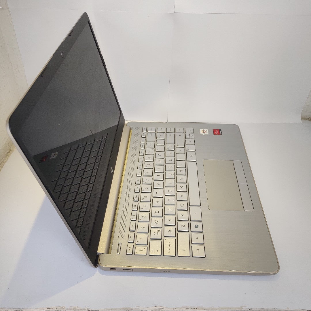 LAPTOP HP 14-DK1514LA (2021) (SEMINUEVO)