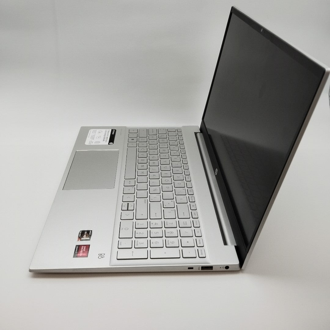 LAPTOP HP PAVILION 15-EH3000LA (2023) (SEMINUEVO)