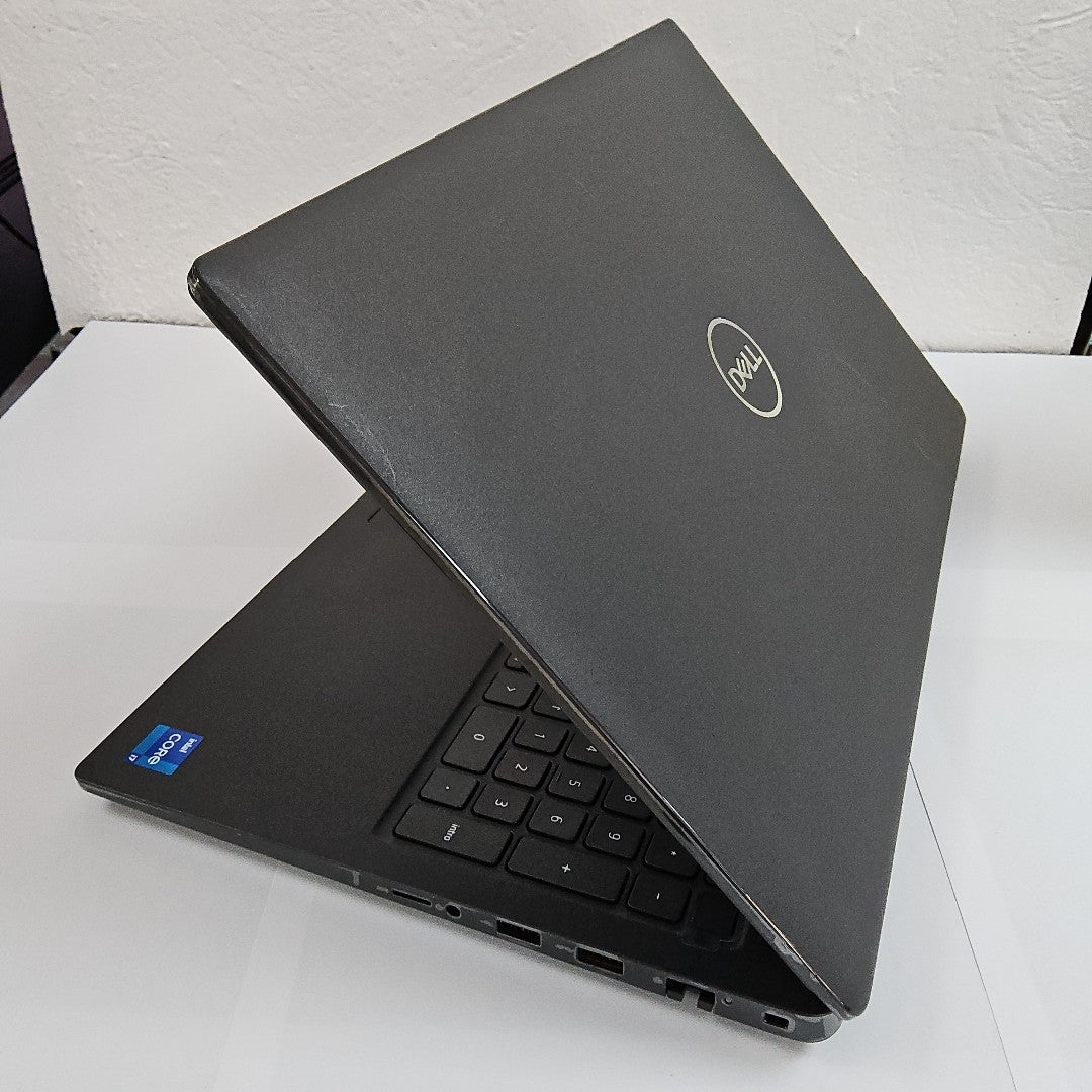 LAPTOP DELL LATITUDE 3520 (2022) (SEMINUEVO)