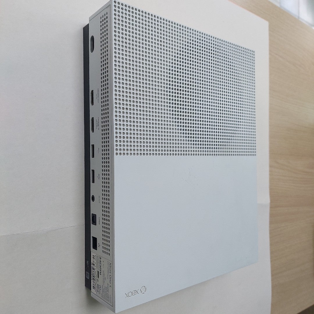 CONSOLA DE VIDEOJUEGO MICROSOFT XBOX ONE S (SEMINUEVO)