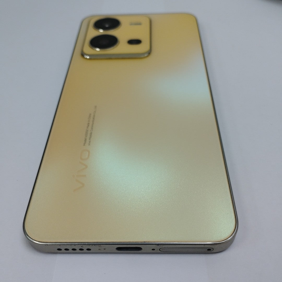CELULAR VIVO V25 V2202 (SEMINUEVO)