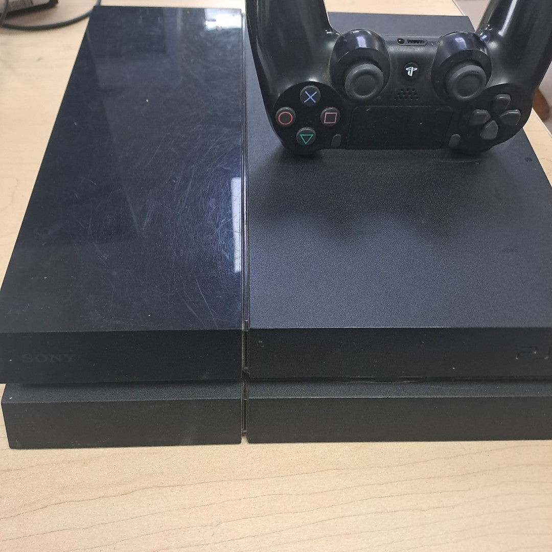 CONSOLA DE VIDEOJUEGO SONY PS4 (SEMINUEVO)