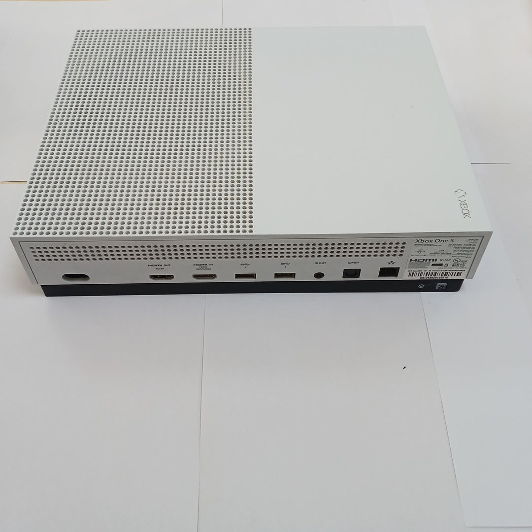 CONSOLA DE VIDEOJUEGO MICROSOFT XBOX ONE S 1 TB (SEMINUEVO)