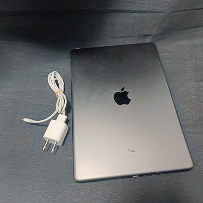 TABLETA APPLE IPAD 9 A2602 256 GB 3 GB RAM (SEMINUEVO)