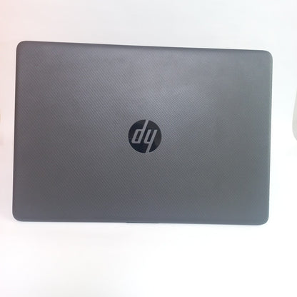 LAPTOP HP 240 G8 (2022) 512 GB SSD 8 GB RAM (SEMINUEVO)