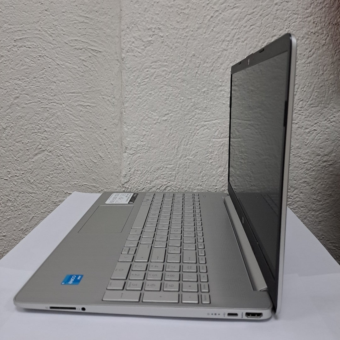 LAPTOP HP 15-DY2508LA (2022) 512 GB SSD 8 GB RAM (SEMINUEVO)