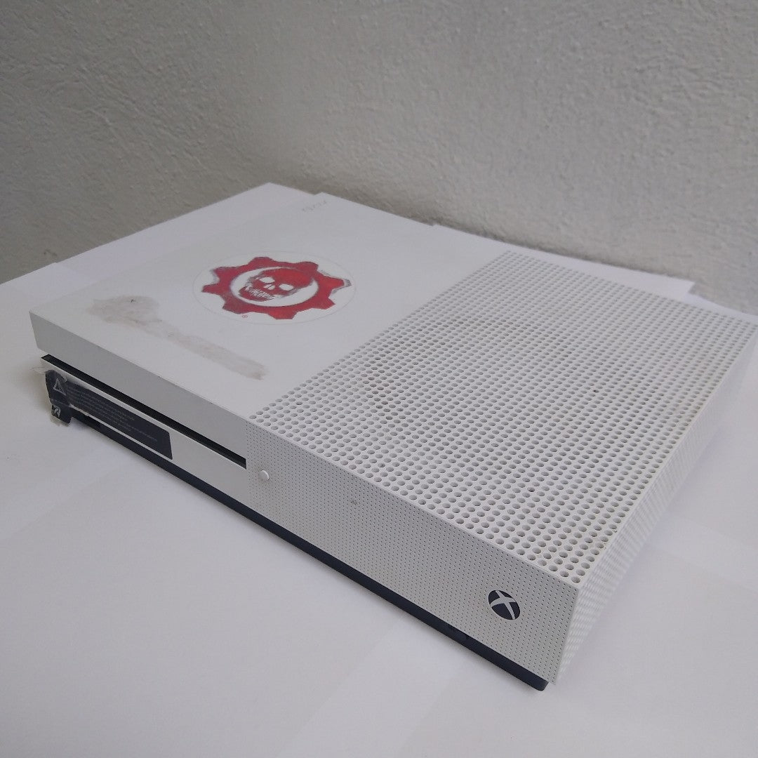 CONSOLA DE VIDEOJUEGO MICROSOFT XBOX ONE S 500 GB  (SEMINUEVO)