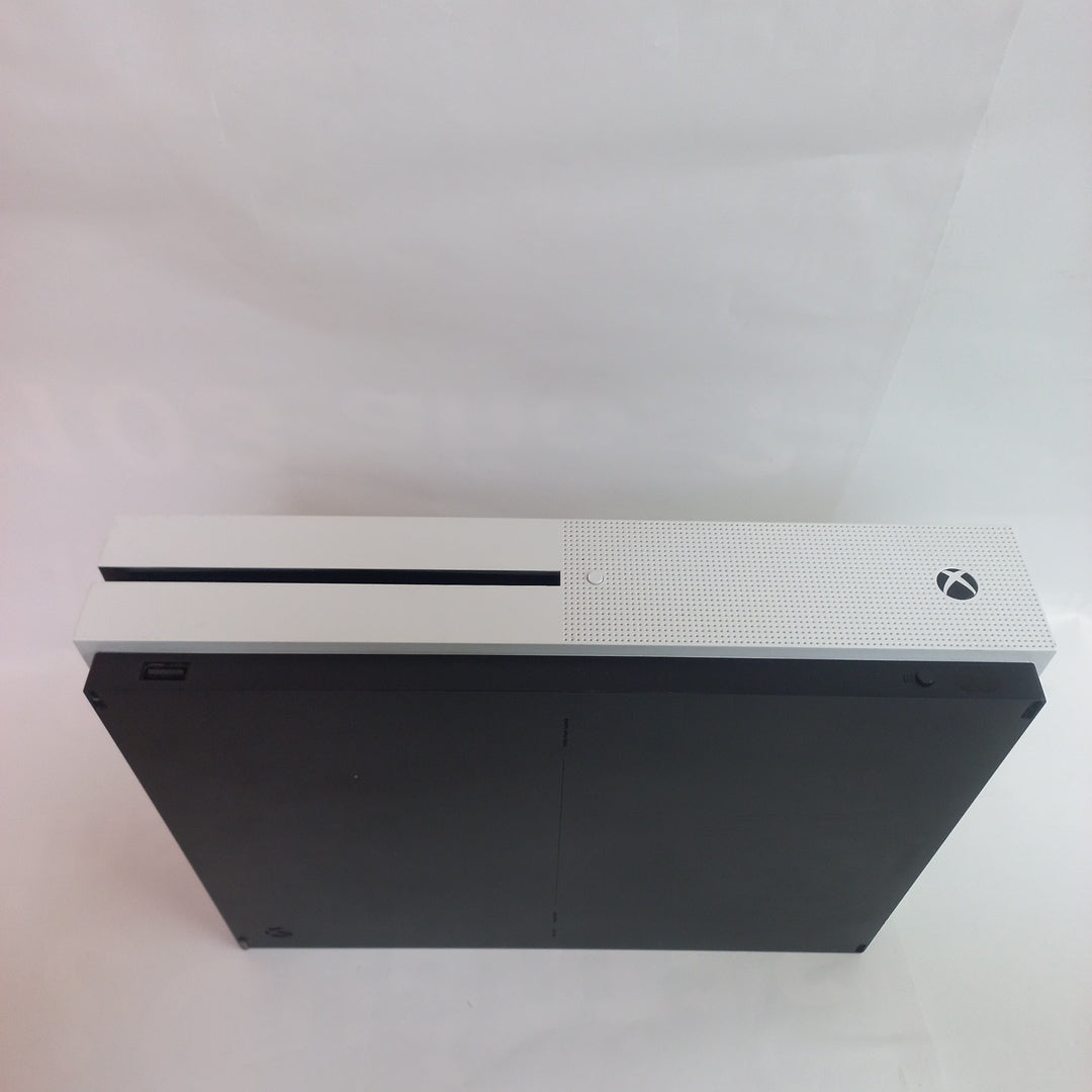 CONSOLA DE VIDEOJUEGO MICROSOFT XBOX ONE S 1 TB (SEMINUEVO)