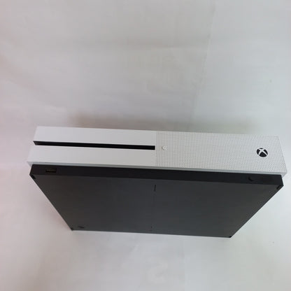 CONSOLA DE VIDEOJUEGO MICROSOFT XBOX ONE S 1 TB (SEMINUEVO)