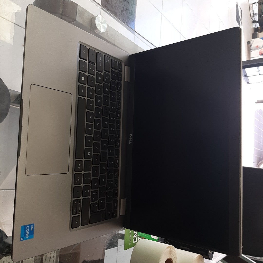 LAPTOP DELL LATITUDE 5440 (2023) 512 GB SSD 16 GB RAM (SEMINUEVO)