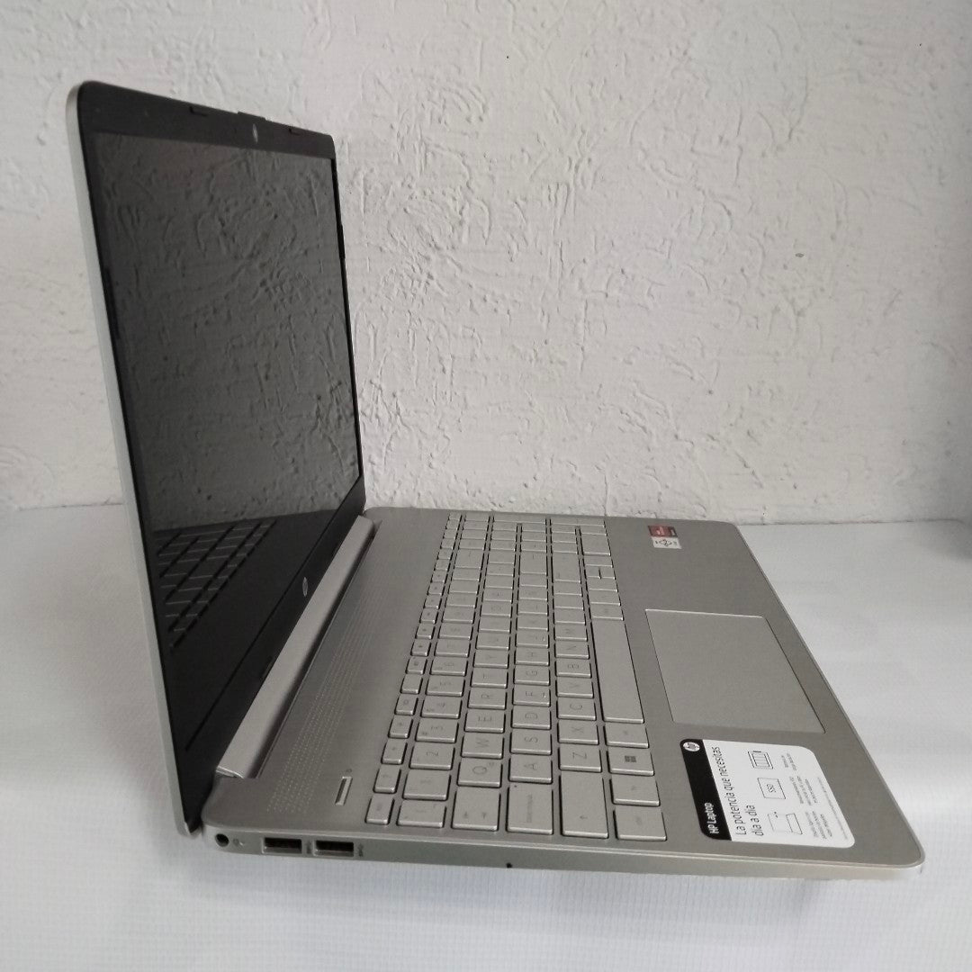 LAPTOP HP 15-EF1501LA (2022) 256 GB SSD 8 GB RAM (SEMINUEVO)