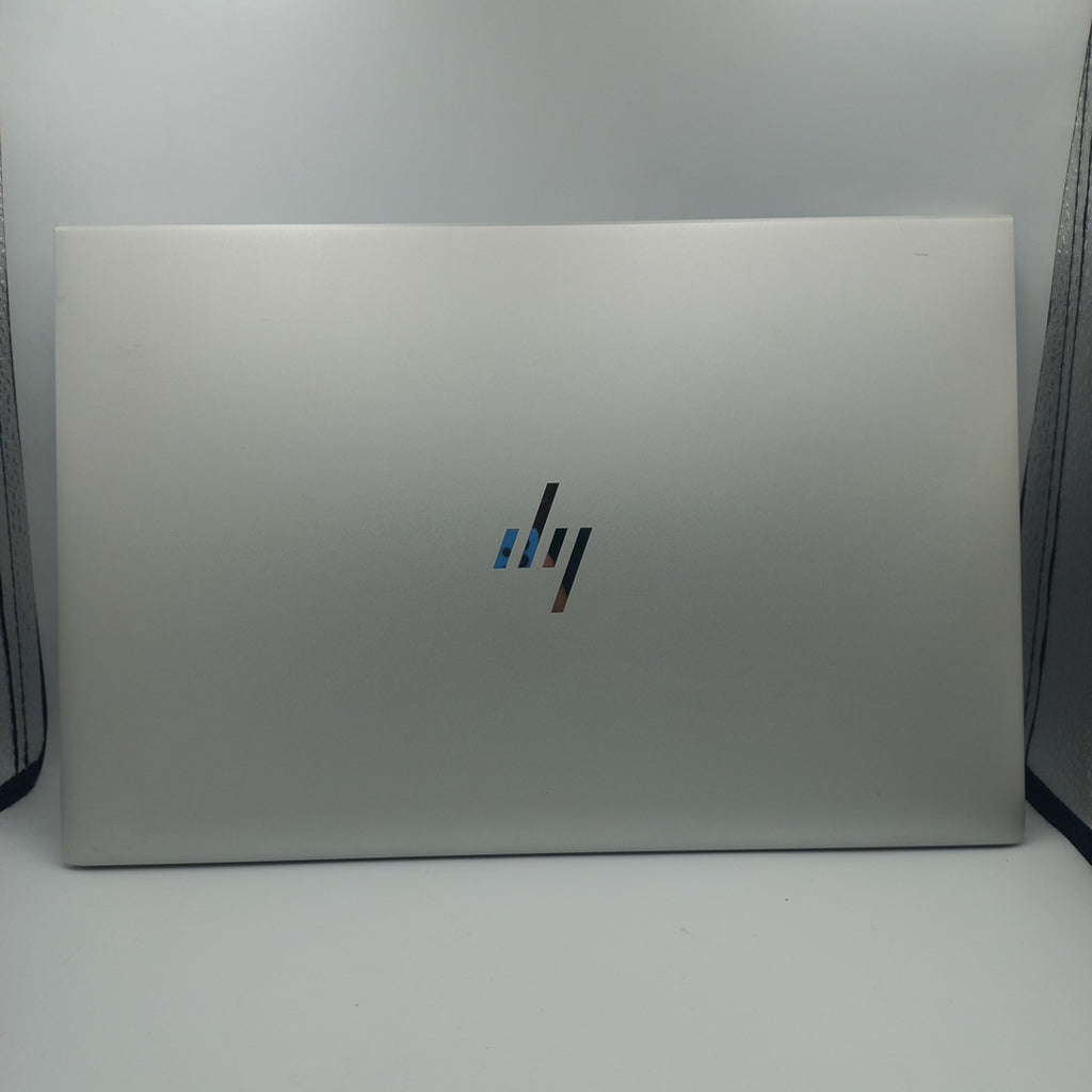 LAPTOP HP ELITEBOOK 840 G8 (2023) 256 GB SSD 16 GB RAM (SEMINUEVO)