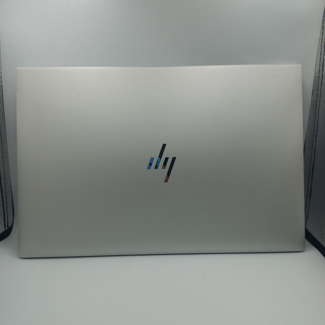 LAPTOP HP ELITEBOOK 840 G8 (2023) 256 GB SSD 16 GB RAM (SEMINUEVO)