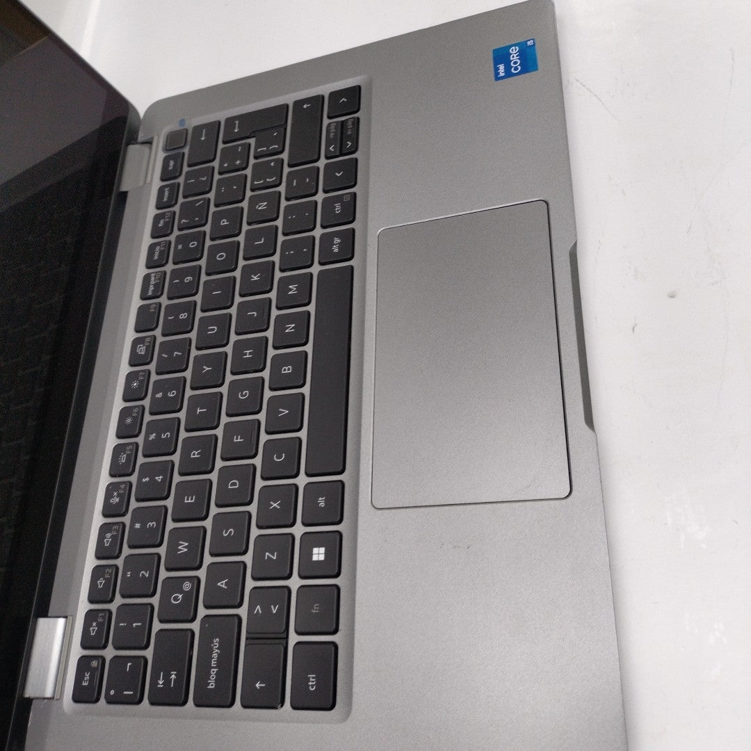 LAPTOP DELL LATITUDE 5330 (2 EN 1 )(2022) 512 GB SSD 16 GB RAM (SEMINUEVO)