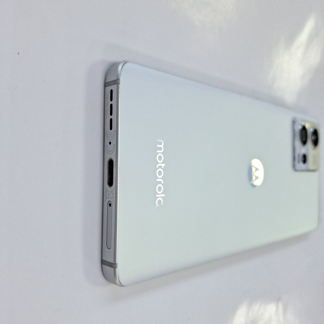 CELULAR MOTOROLA EDGE 30 FUSION XT2243-1 256 GB 12 GB RAM (SEMINUEVO)
