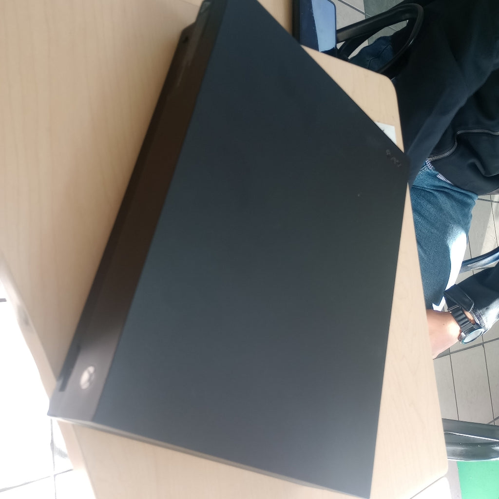 CONSOLA DE VIDEOJUEGO MICROSOFT XBOX ONE X 1 TB (SEMINUEVO)