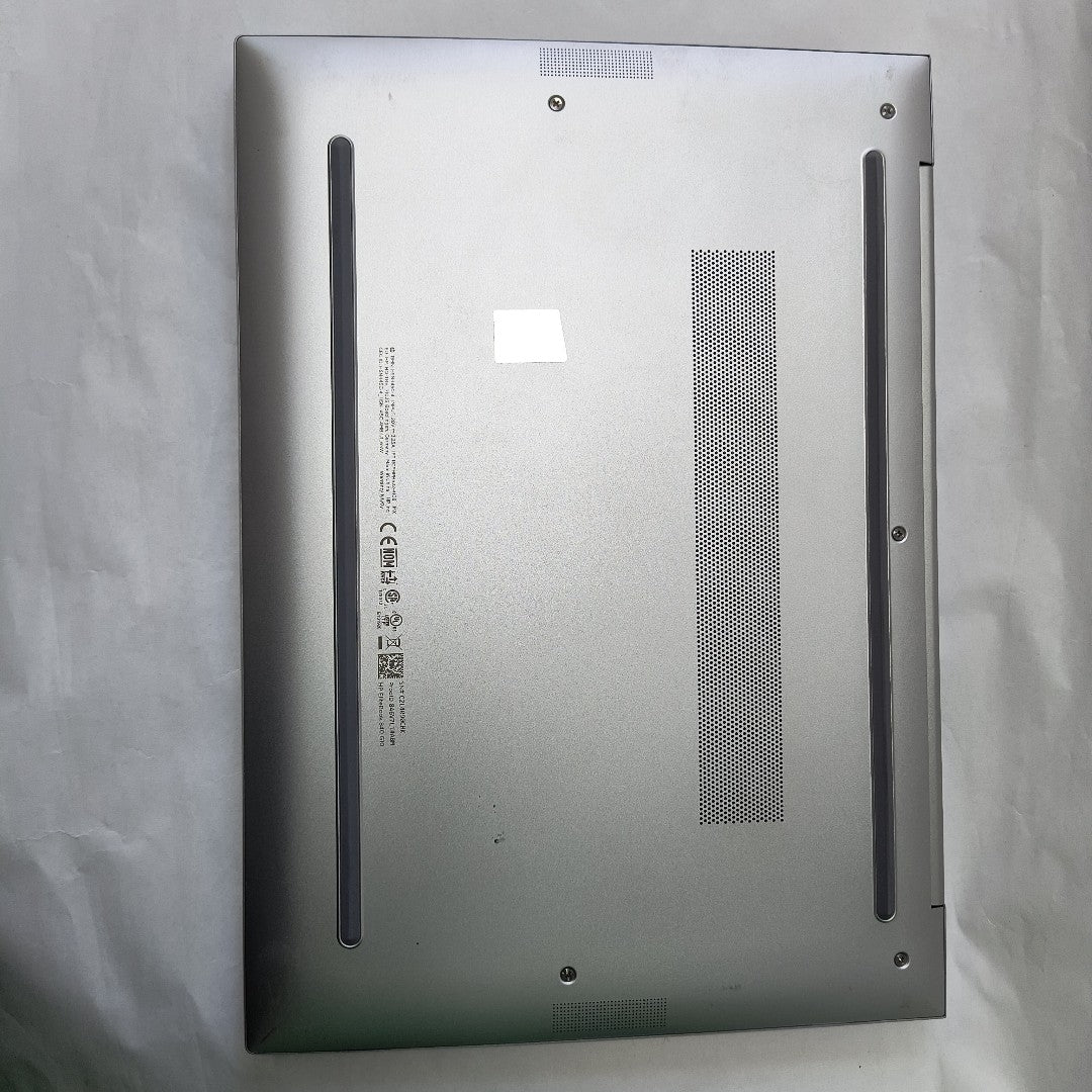 LAPTOP HP ELITEBOOK 840 G10 (2024) 256 GB SSD 16 GB RAM (SEMINUEVO)