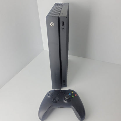 CONSOLA DE VIDEOJUEGO MICROSOFT XBOX ONE X 1 TB (SEMINUEVO)