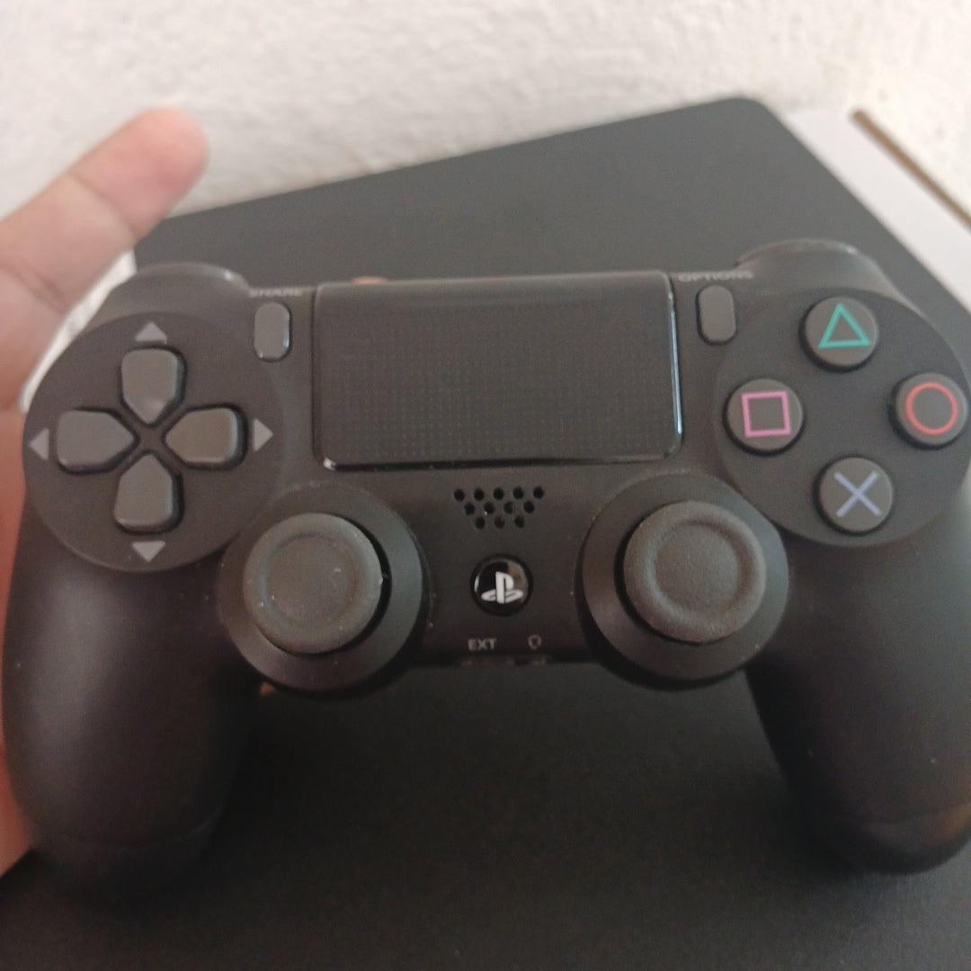 CONSOLA DE VIDEOJUEGO SONY PS4 SLIM 1 TB (SEMINUEVO)