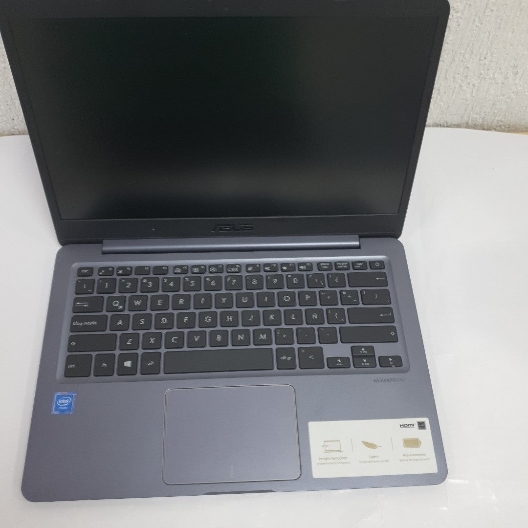 LAPTOP ASUS E406N (2021) 128 GB EMMC 4 GB RAM (SEMINUEVO)