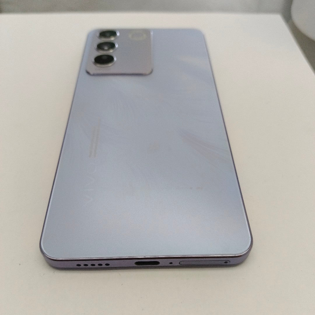 CELULAR VIVO V25E V2242 (2022) 256 GB 8 GB RAM (SEMINUEVO)