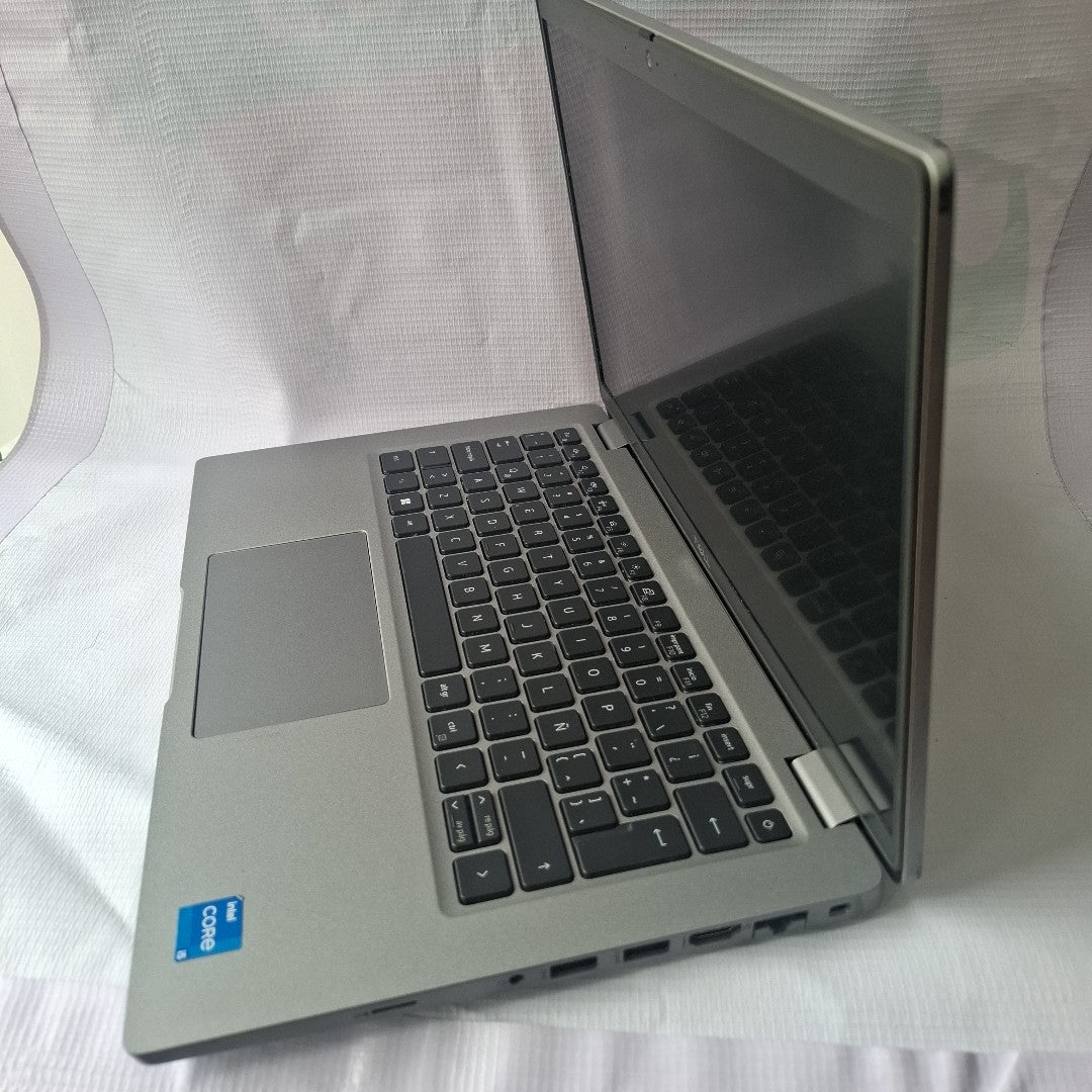 LAPTOP DELL LATITUDE 5430 (2022) 512 GB SSD 16 GB RAM (SEMINUEVO)