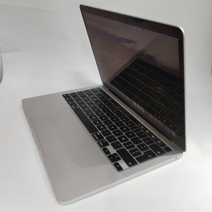 LAPTOP APPLE MACBOOK PRO 13&quot; 2022 3.49 A2338 512 GB SSD 8 GB RAM (SEMINUEVO)