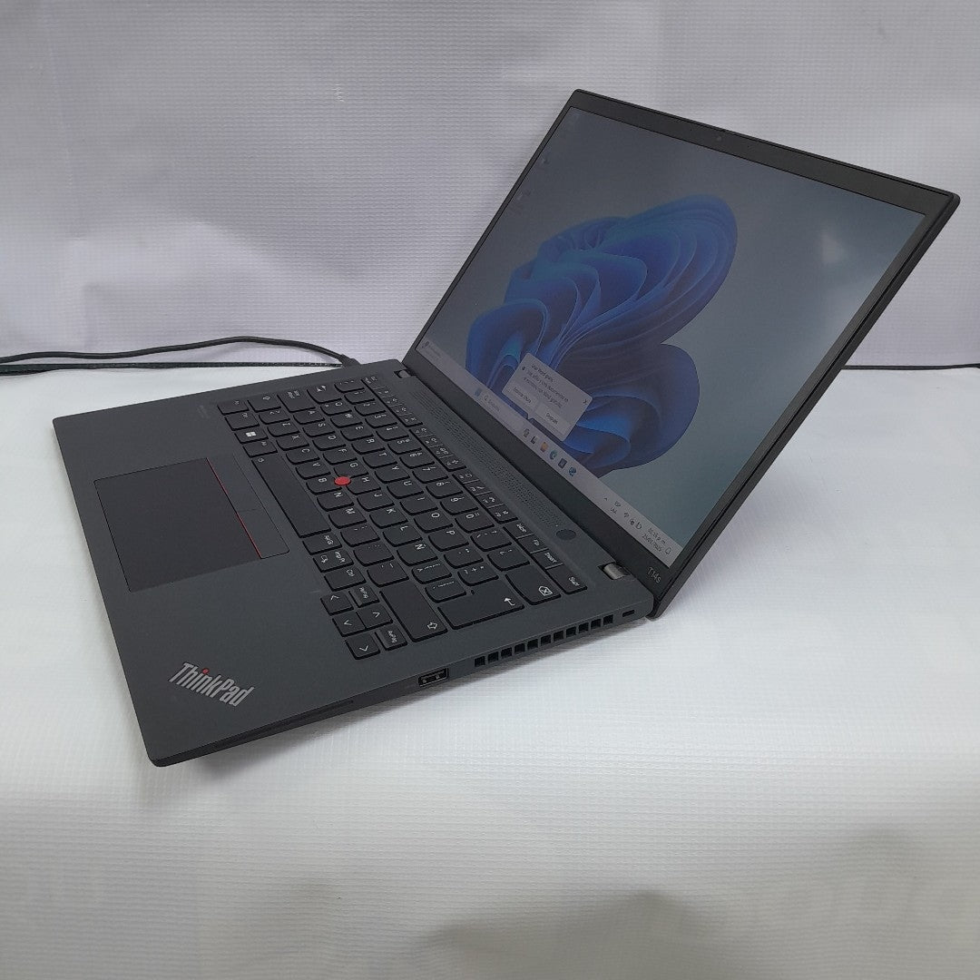 LAPTOP LENOVO THINKPAD T14S GEN 3 (2022) 256 GB SSD 16 GB RAM (SEMINUEVO)