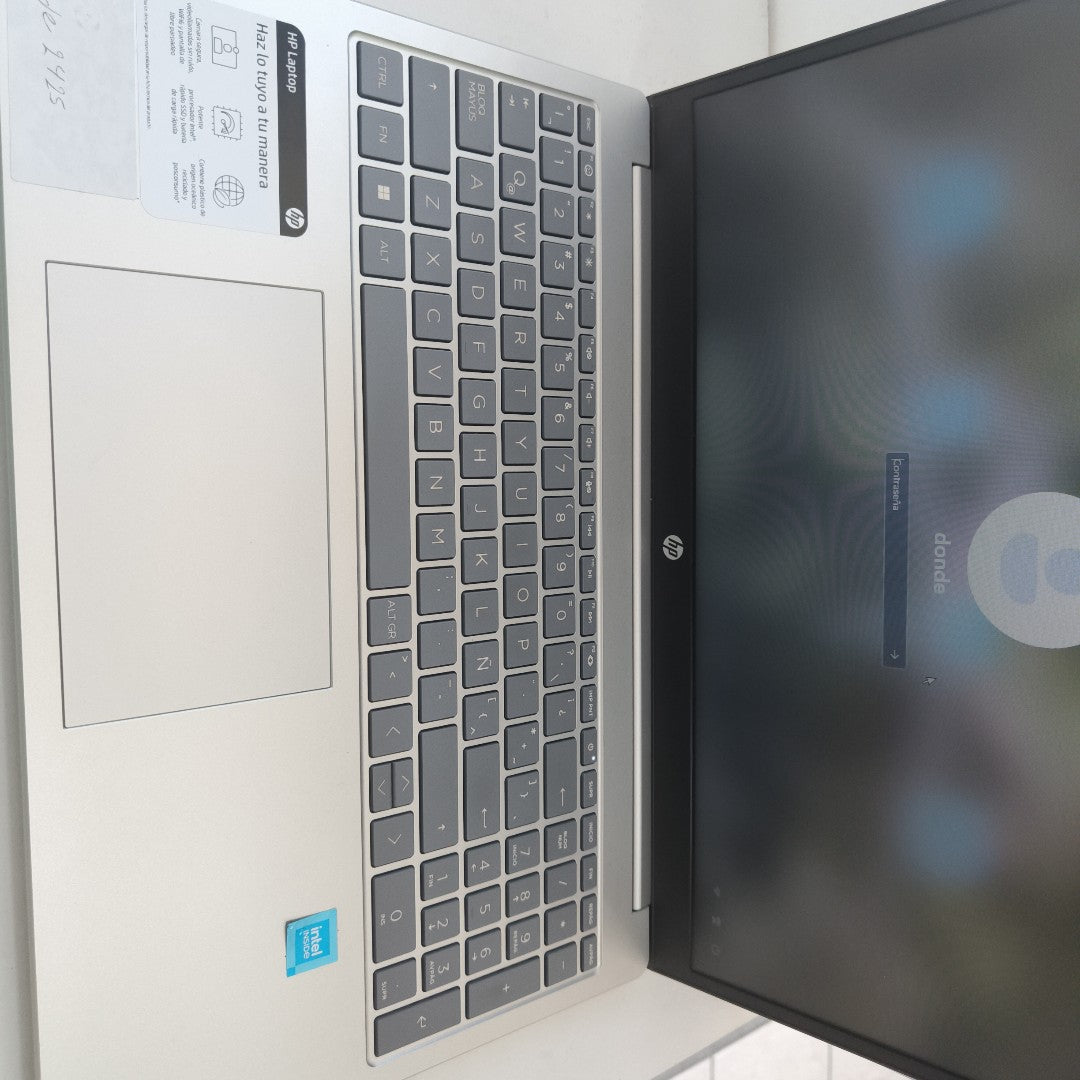 LAPTOP HP 15-FD0037LA  (2024) 512 GB SSD 8 GB RAM (SEMINUEVO)