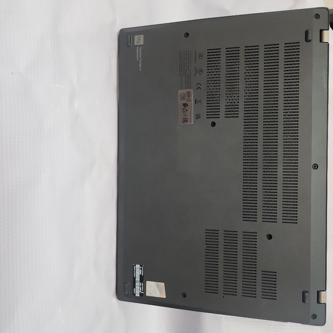 LAPTOP LENOVO THINKPAD T14S GEN 3 (2022) 512 GB SSD 16 GB RAM (SEMINUEVO)