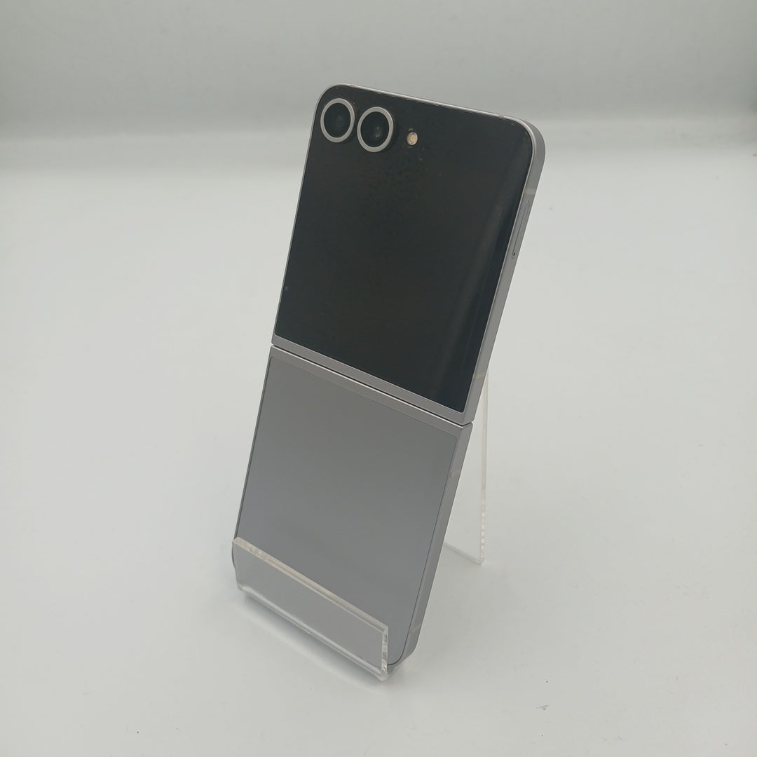 CELULAR SAMSUNG GALAXY Z FLIP6 SM-F741B (2024) 512 GB 12 GB RAM (SEMINUEVO)