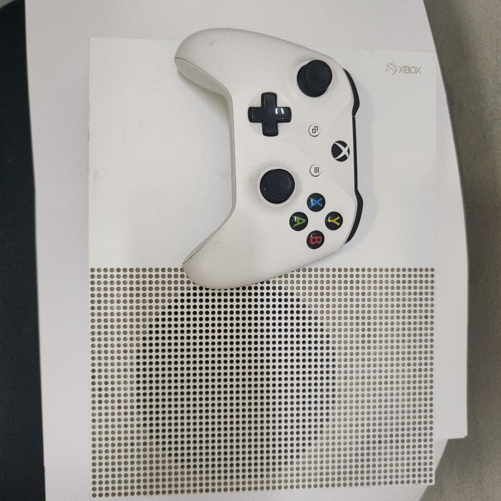 CONSOLA DE VIDEOJUEGO MICROSOFT XBOX ONE S 1 TB (SEMINUEVO)