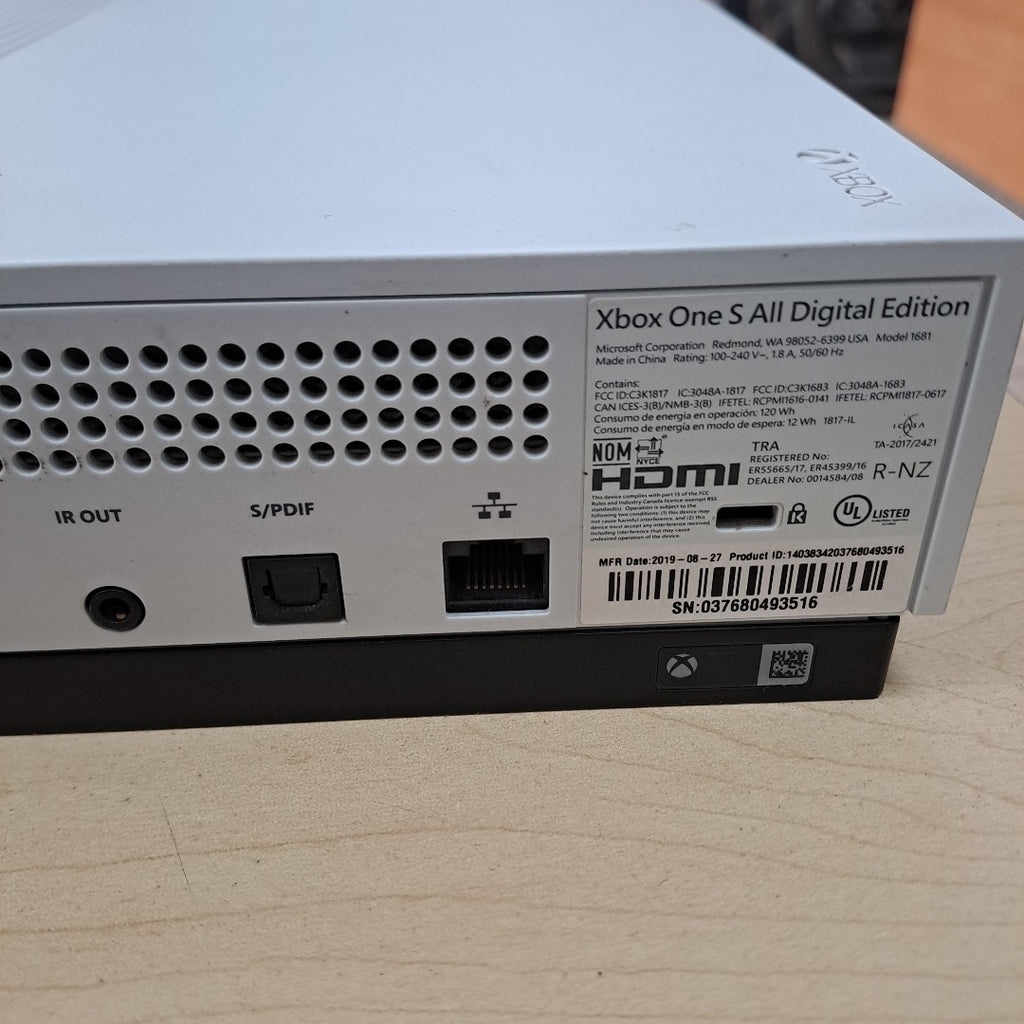 CONSOLA DE VIDEOJUEGO MICROSOFT XBOX ONE S ALL DIGITAL 1 TB (SEMINUEVO)