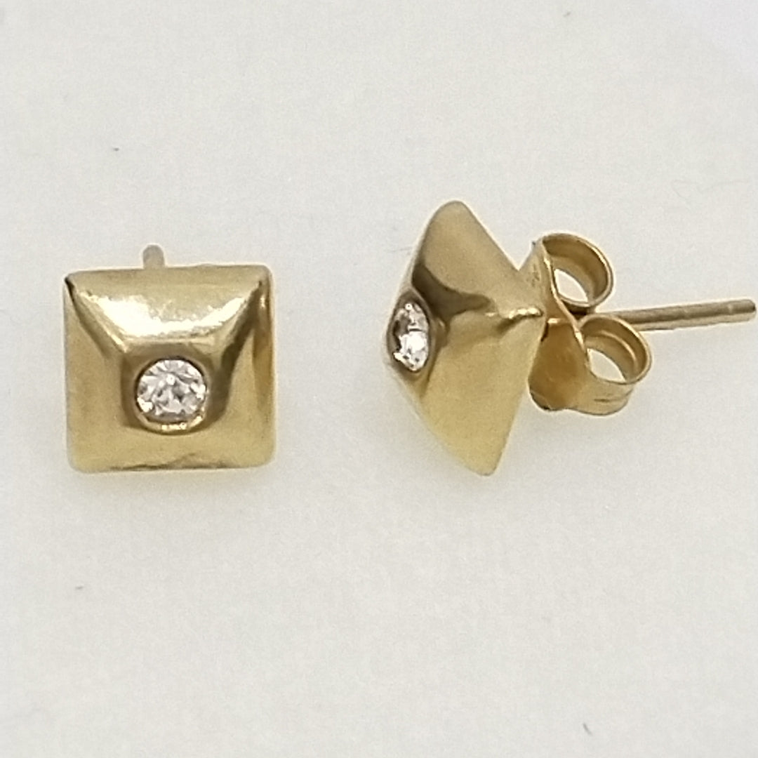 10477BRO00000B1821 FRD12 BROQUEL DE CUADRADO CON CIRCONIA ORO 14K 1.2GRS (NUEVO)