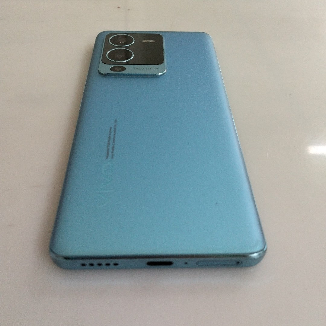 CELULAR VIVO V25 PRO V2158 256 GB 12 GB RAM (SEMINUEVO)