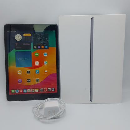 TABLETA APPLE IPAD 9 A2602 64 GB 3 GB RAM (SEMINUEVO)