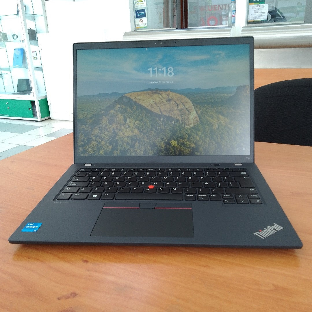 LAPTOP LENOVO THINKPAD T14 GEN 4 (2024) 512 GB SSD 16 GB RAM (SEMINUEVO)