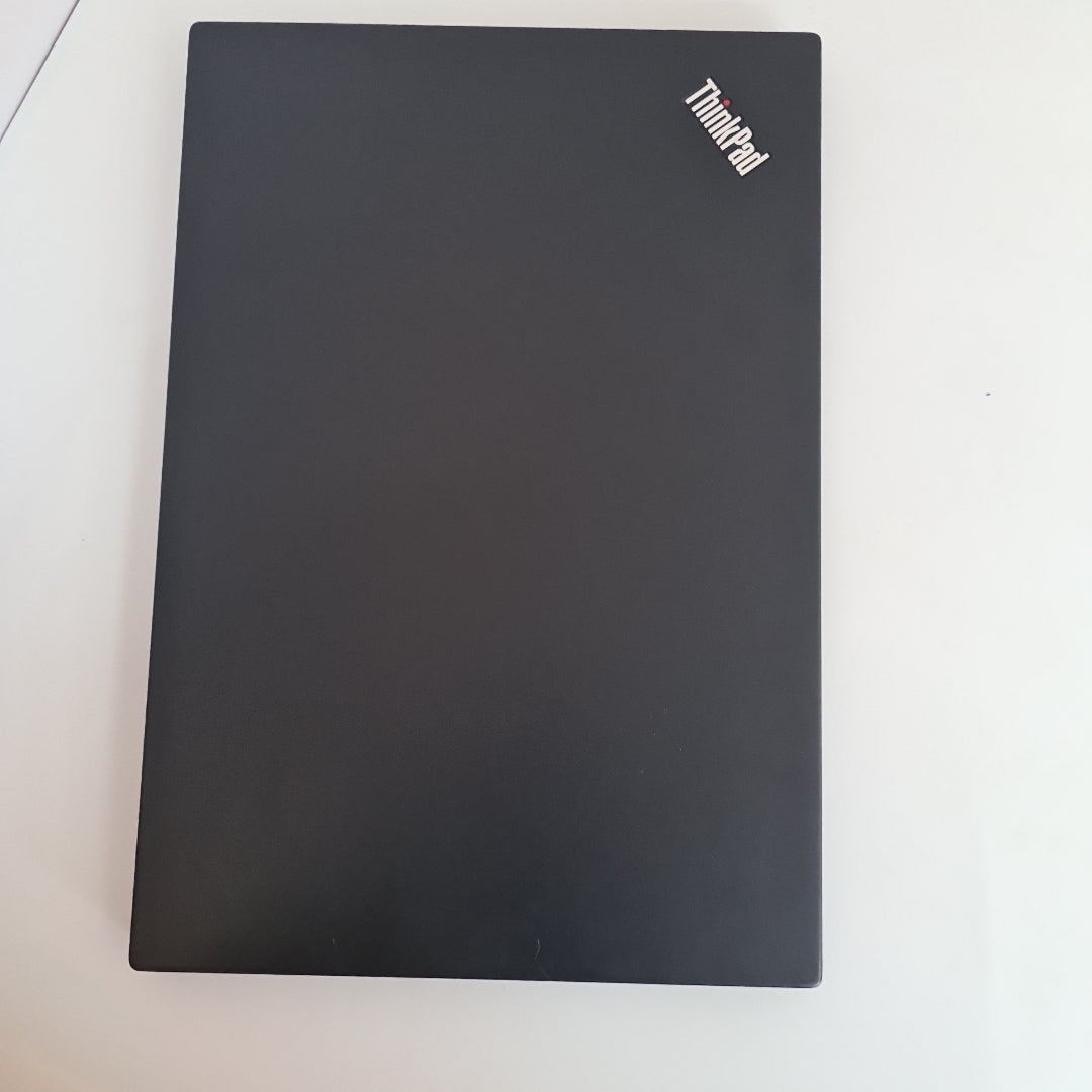 LAPTOP LENOVO THINKPAD T495S 256 GB SSD 16 GB RAM (SEMINUEVO)