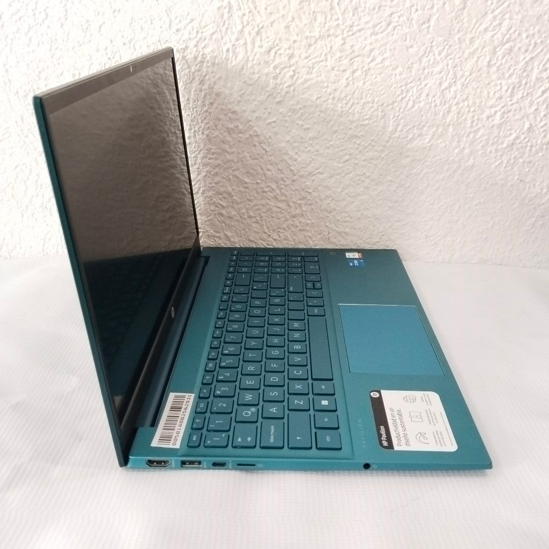 LAPTOP HP PAVILION 15-EG0510LA (2023) 512 GB SSD 12 GB RAM (SEMINUEVO)