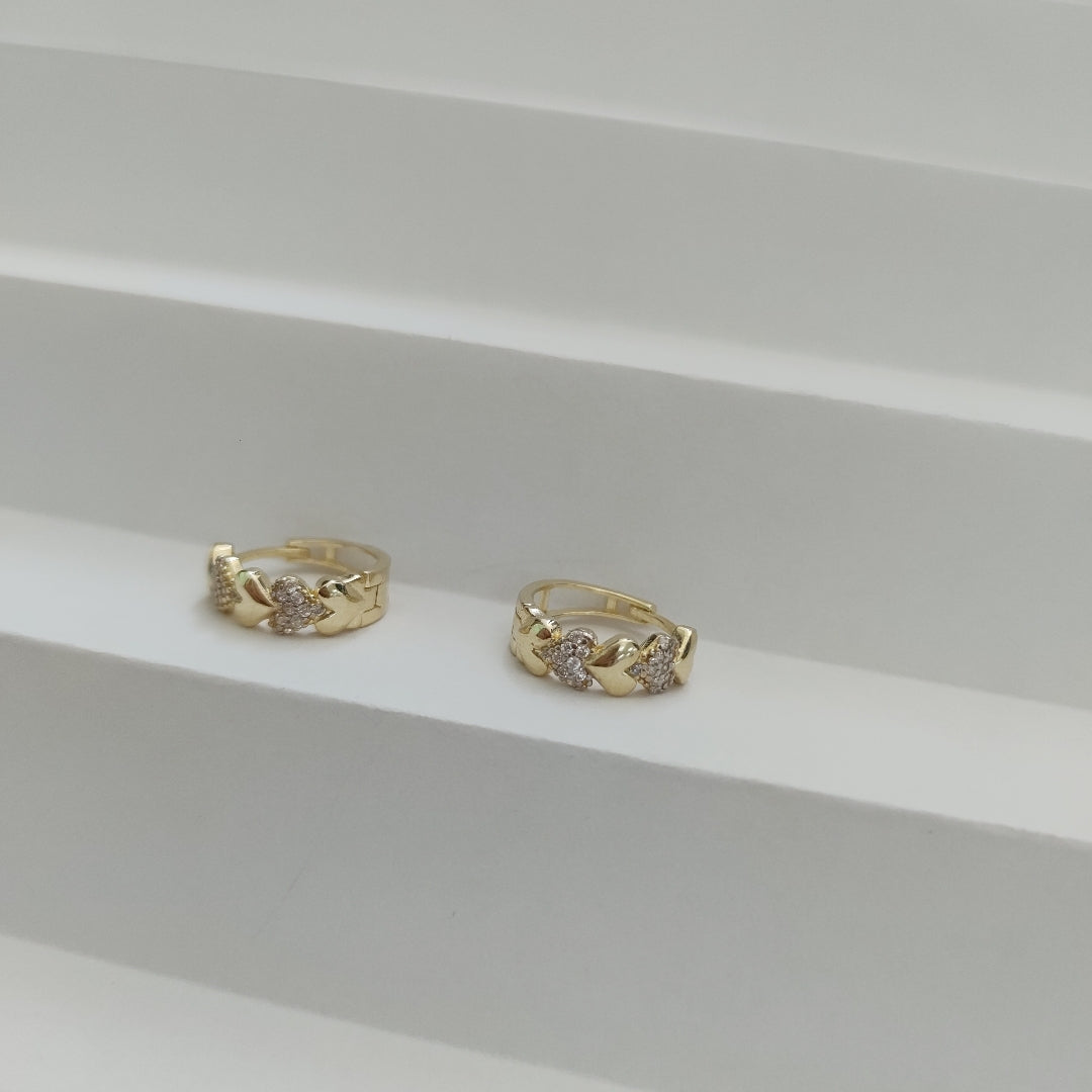 HUGGIES ORO 14K 2.7 (NUEVO)